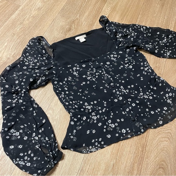 H&M Tops - H&M Long Sleeve Black Floral Top